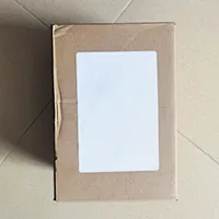 Étiqueteuse automatique en ligne pour surfaces planes