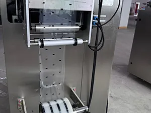 Ensacheuse verticale VFFS pour stickpacks à soudure 3 côtés