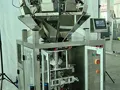 Ensacheuse verticale VFFS avec peseuse associative 10 têtes